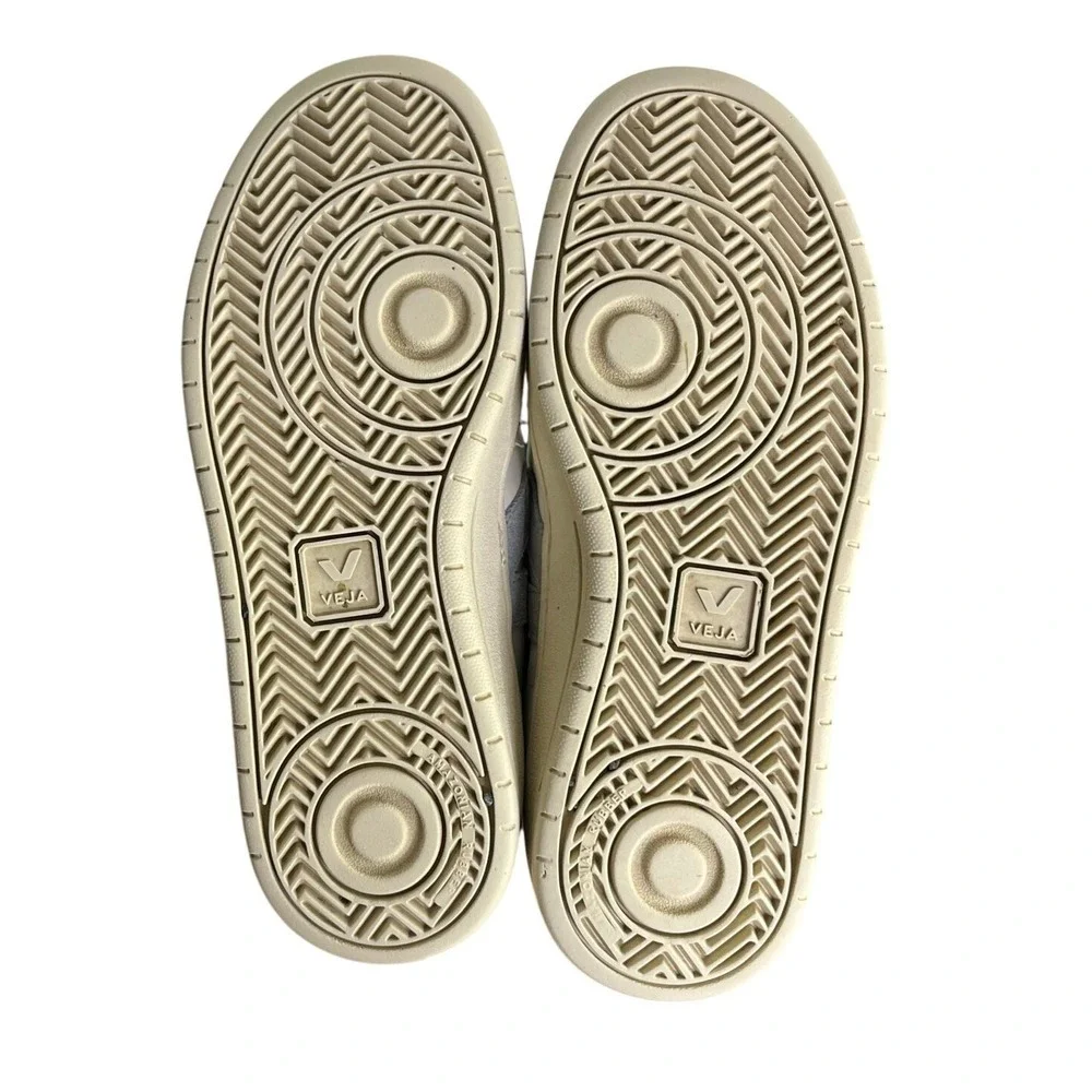 Veja Sneakers Mens 8 White V-12 Leather‎ Low Top Light Blue Suede Logo Casual